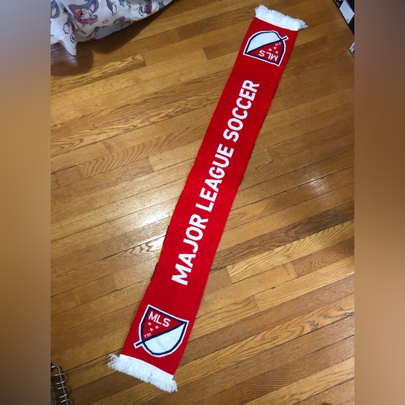 Double-Sided Major League Soccer/Honey Bunches of Oats Scarf - Picture 3 of 6